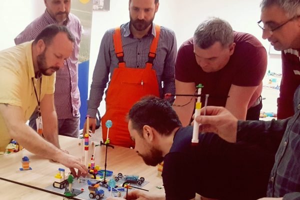 Ucesnici Team Building aktivnosti unapredjenja zaštite i bezbednosti na radu primenom Lego Serious Play metodologije